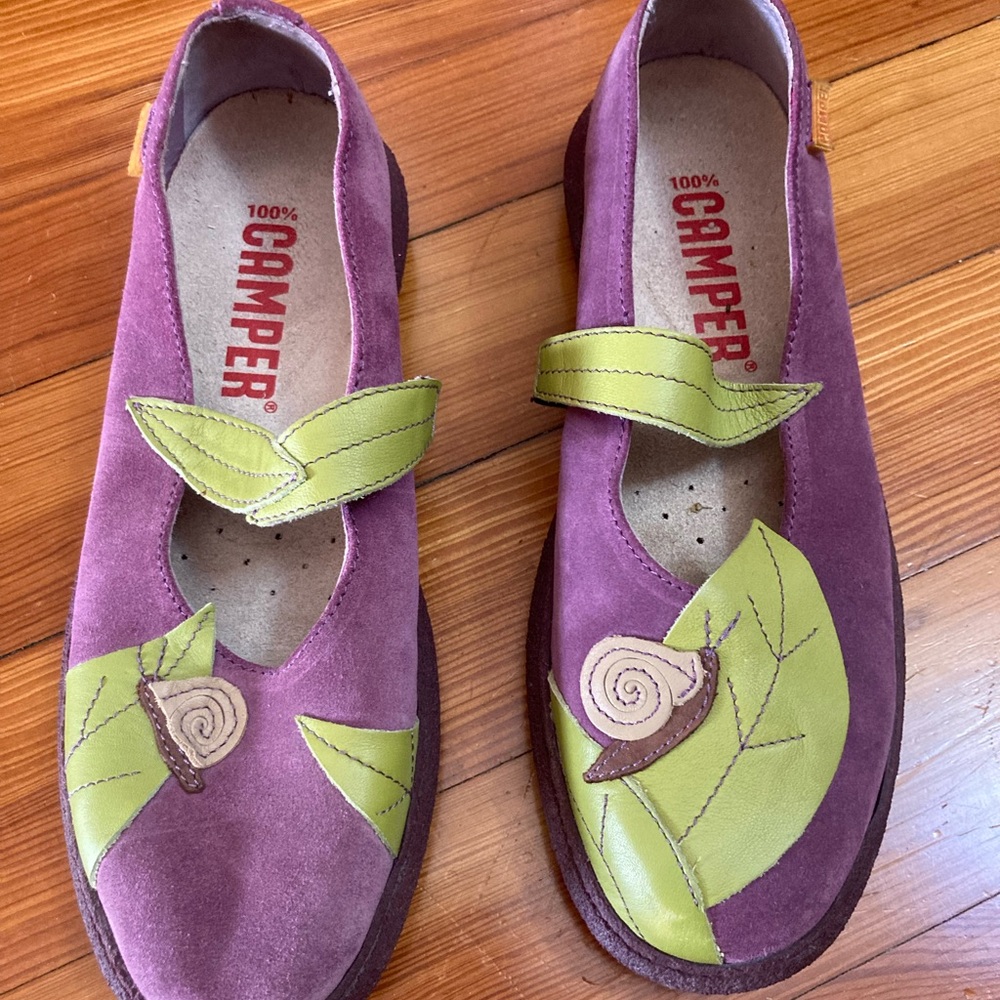 Camper snail and leaves shoes